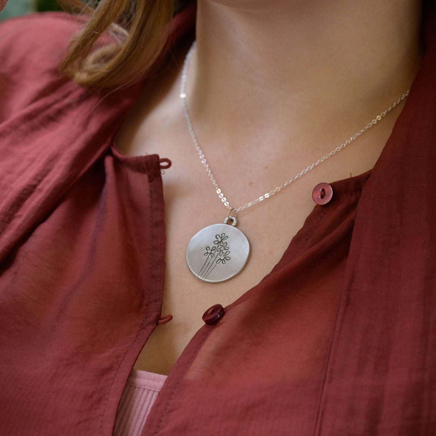 Bunch of Daisies Necklace (Pewter)