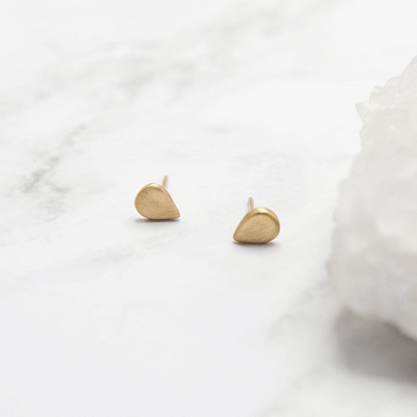 Raindrop Stud Earrings (9K Solid Gold)