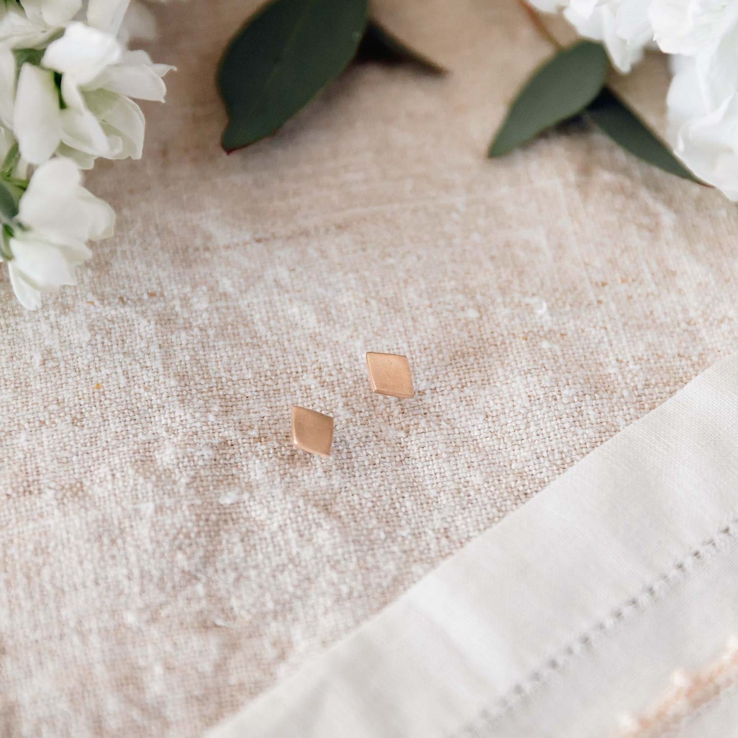 Fly A Kite Stud Earrings (14K Solid Gold)