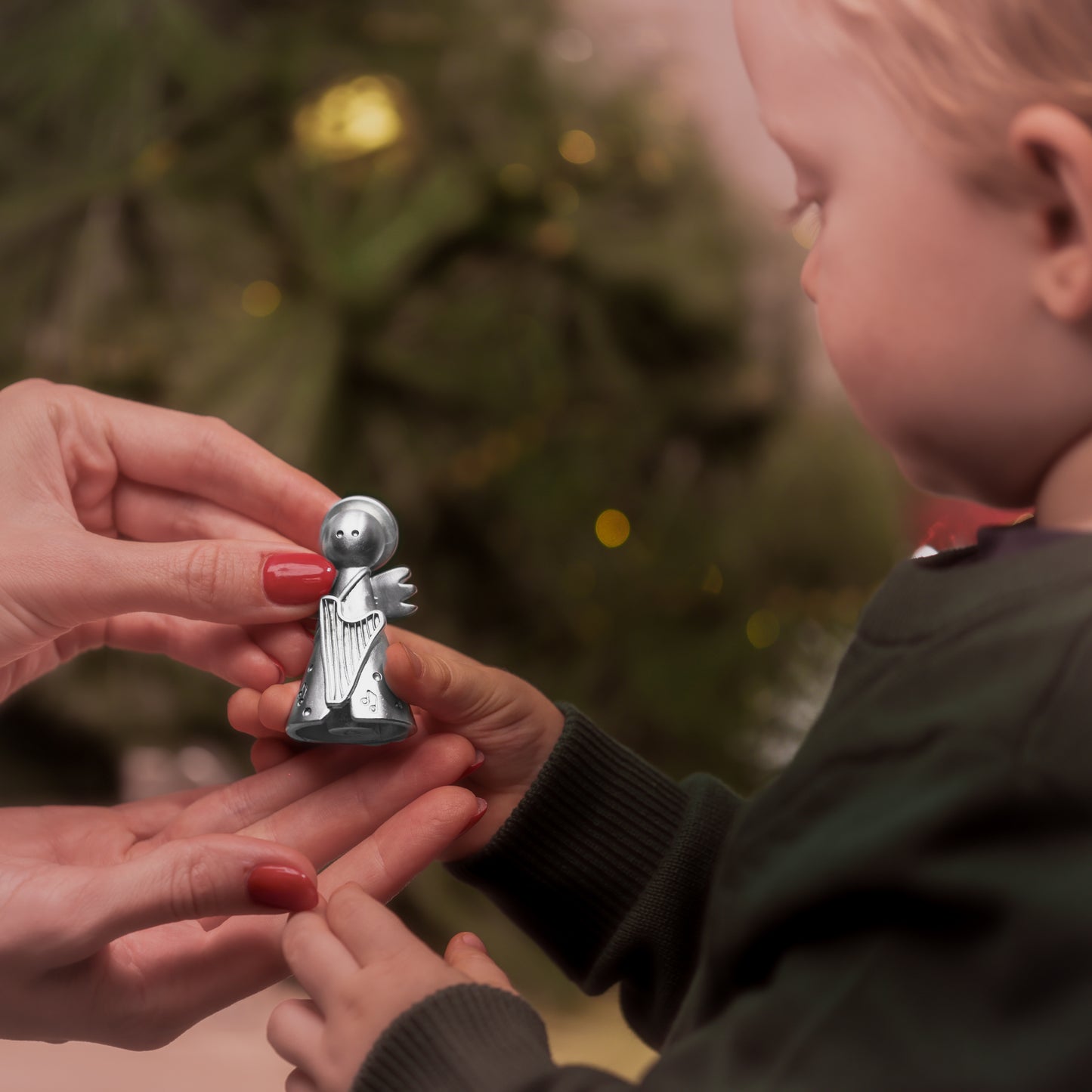 Angel with Harp Nativity Figurine (Pewter)