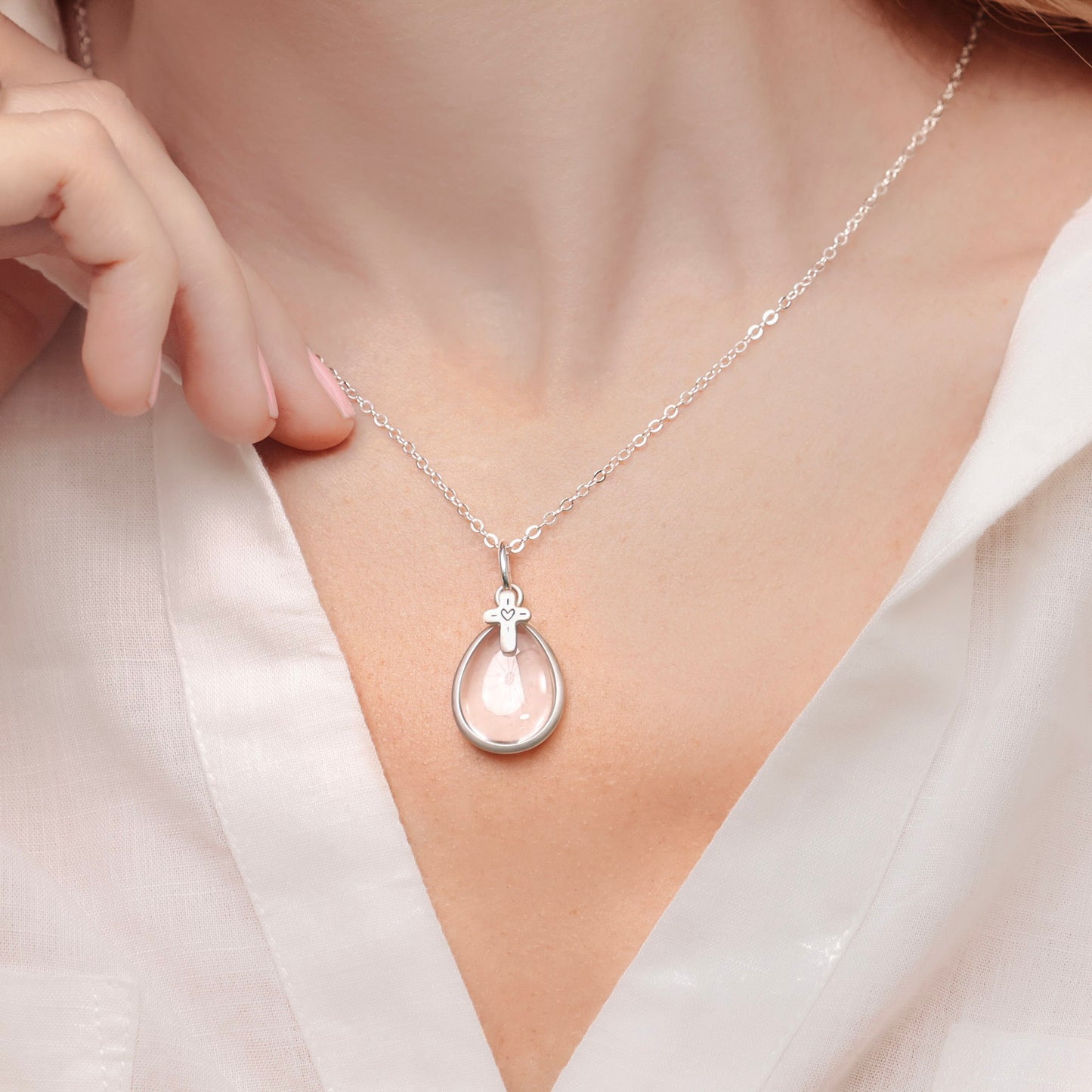Clear and Bright Cross Necklace (Sterling Silver)