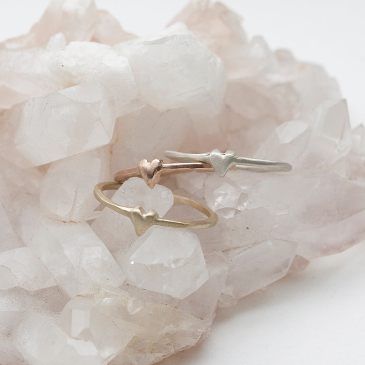 Sweet Love Ring - One Heart (9K Solid Gold)