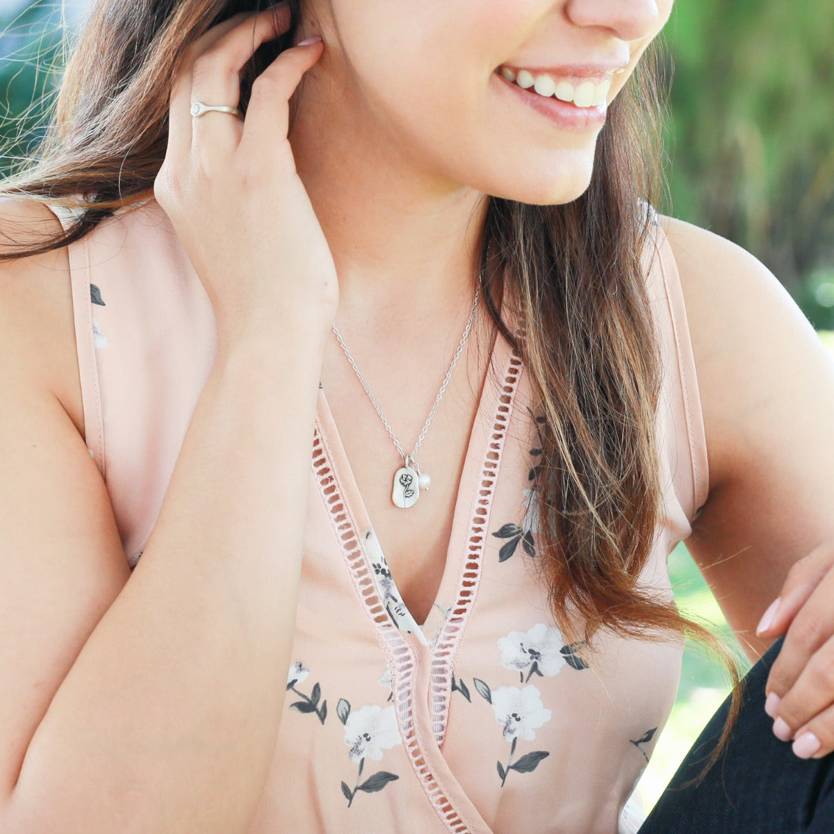 February Birth Flower Necklace (Sterling Silver)