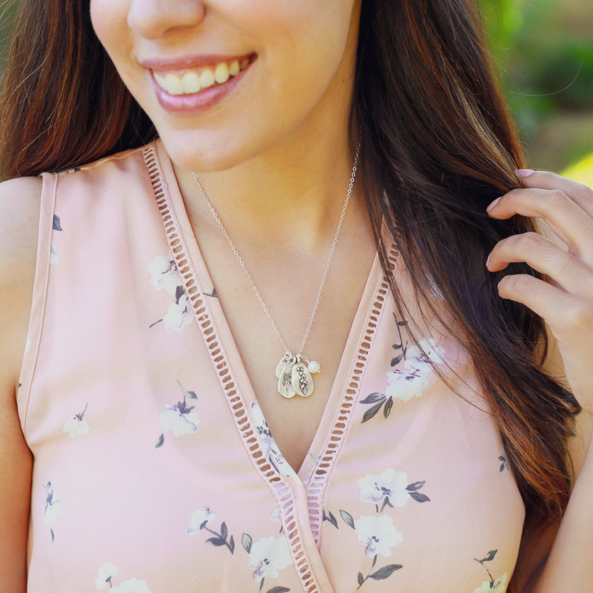 April Birth Flower Necklace (Sterling Silver)