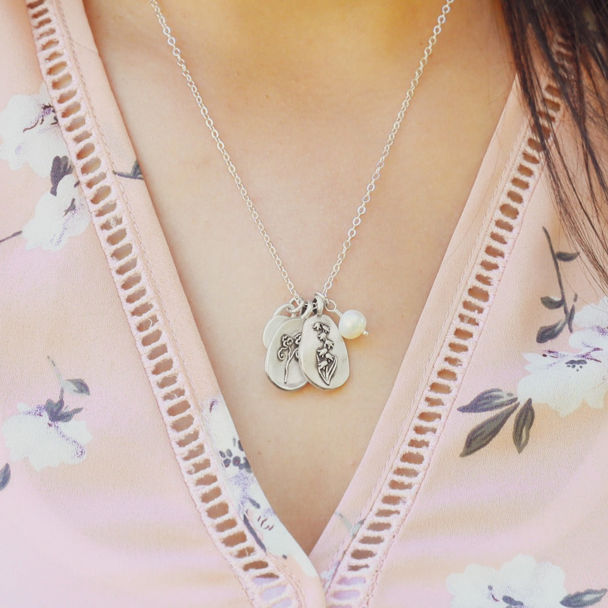 April Birth Flower Necklace (Sterling Silver)