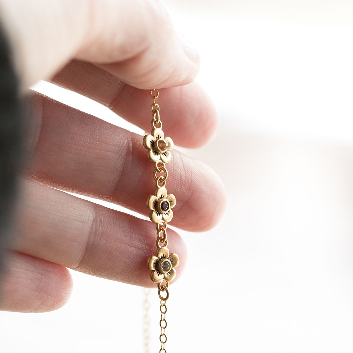 Mother's Birthstone Bloom Bracelet (Gold Plated)