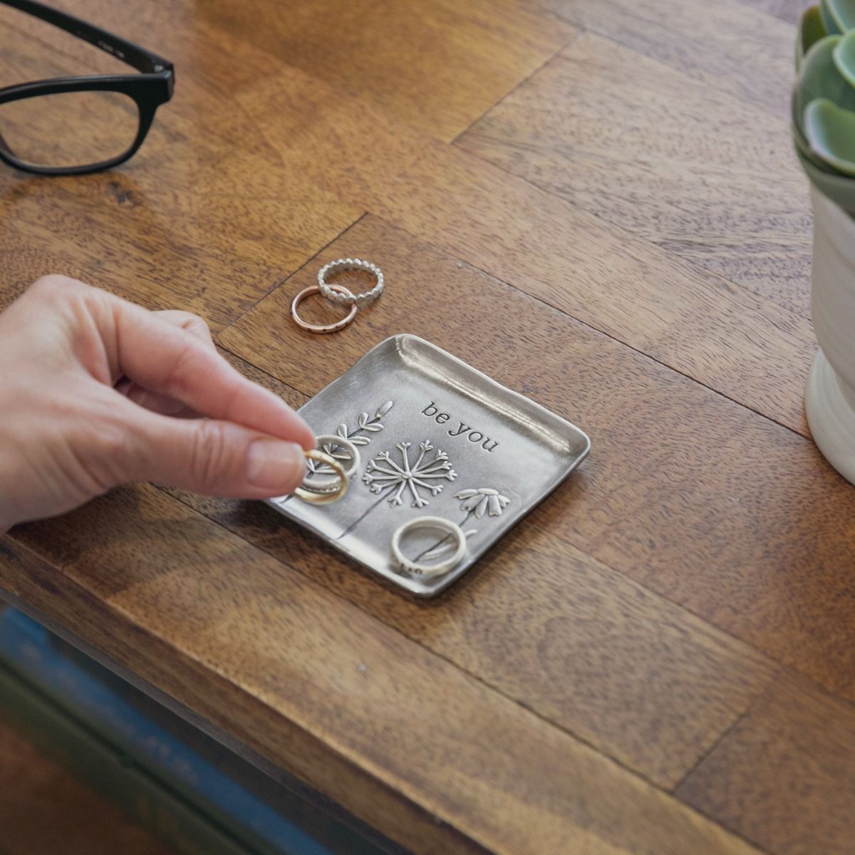 Be You Necklace and Keepsake Dish Gift Set (Pewter)