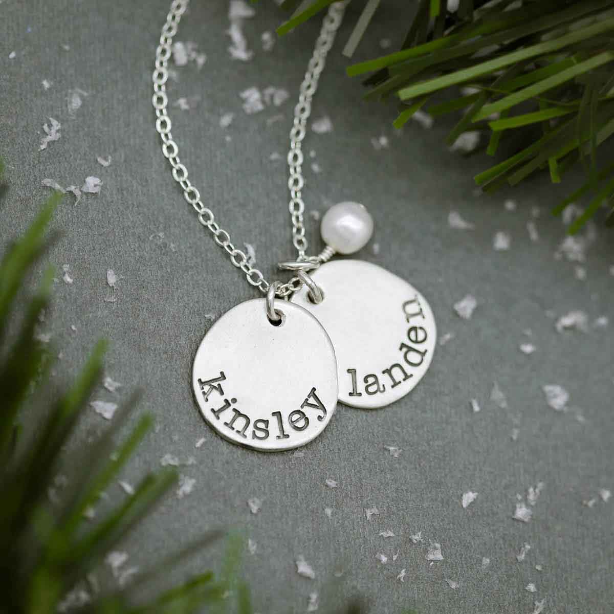 Petite mother's necklace (Sterling Silver)