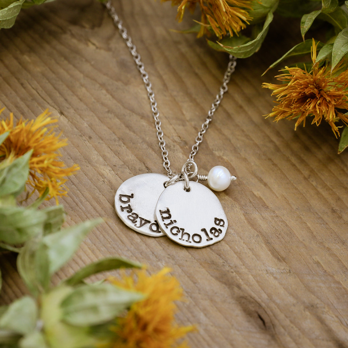 Petite mother's necklace (Sterling Silver)