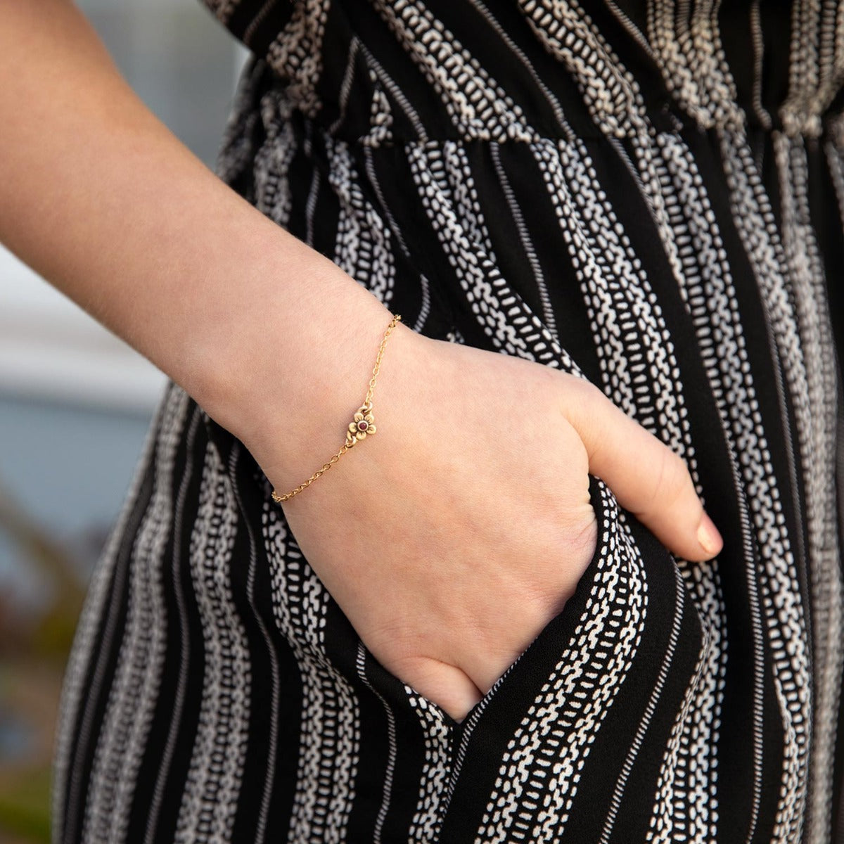 Birthstone Bloom Bracelet (9K Solid Gold)