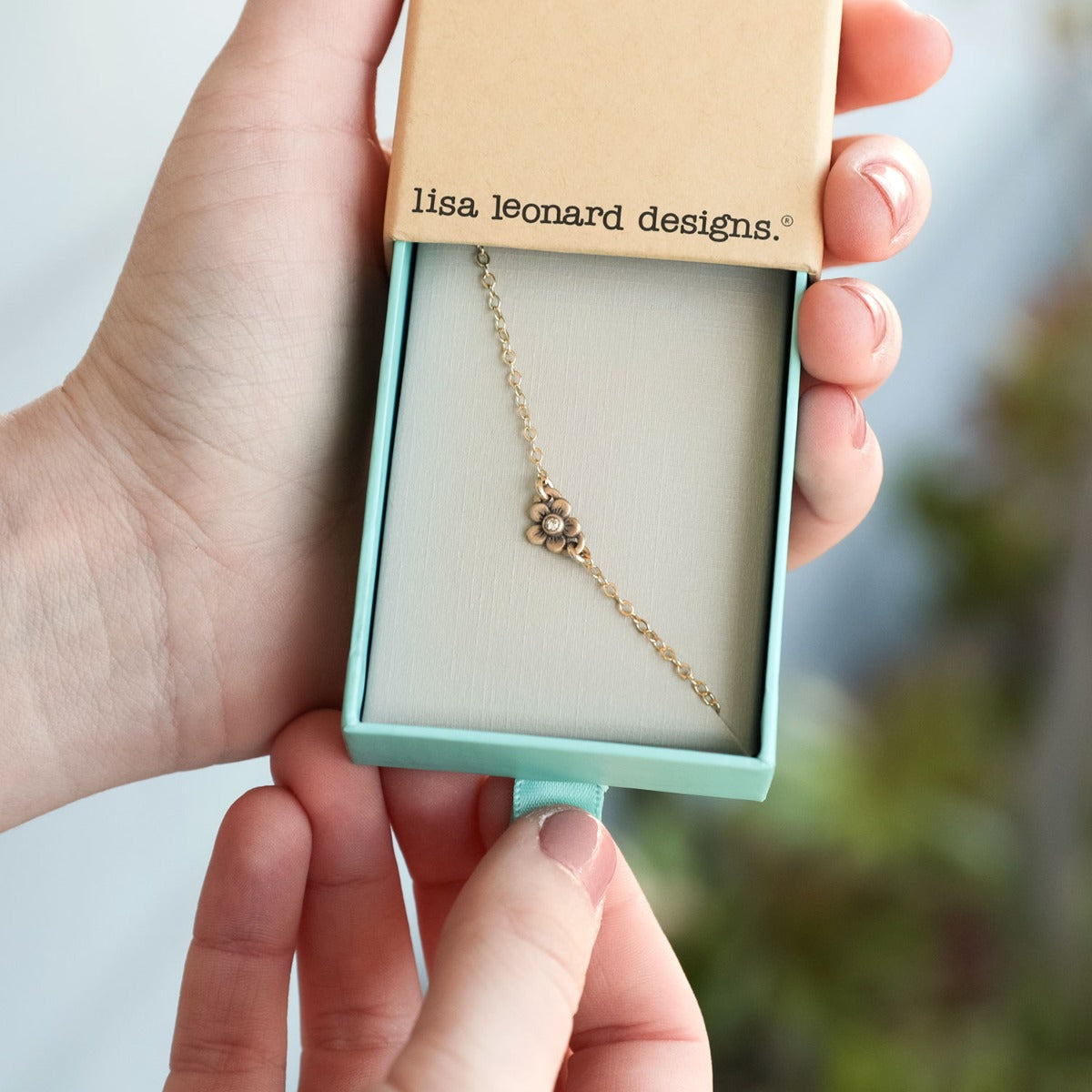 Birthstone Bloom Bracelet (9K Solid Gold)