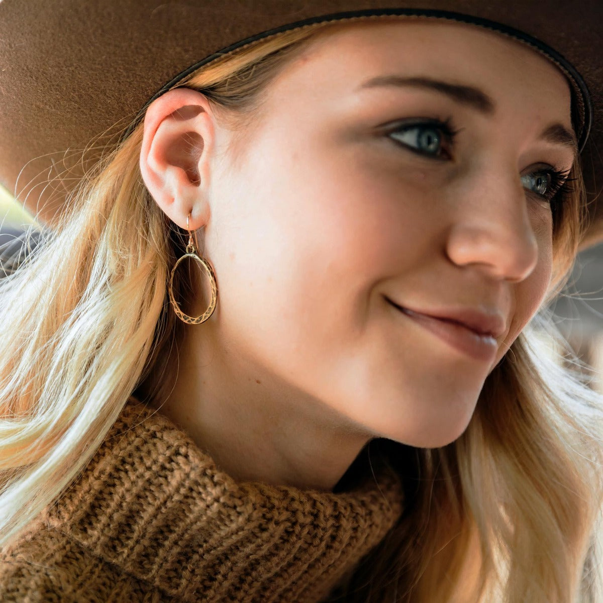 Hammered Hoop Earrings (Gold Plated)