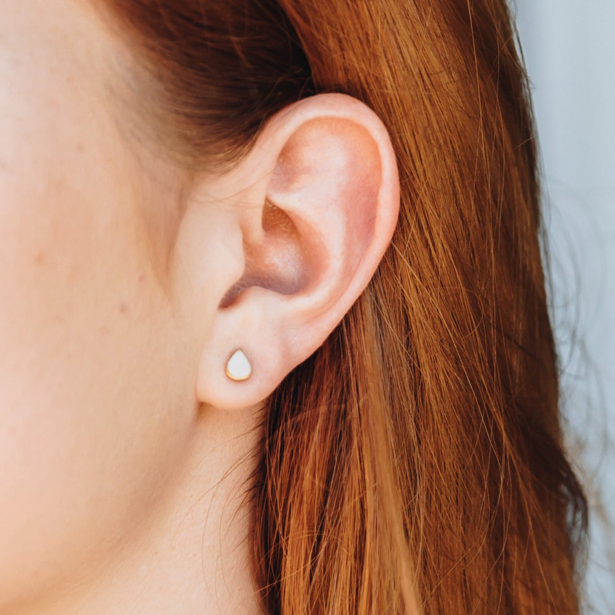 Raindrop Stud Earrings (9K Solid Gold)