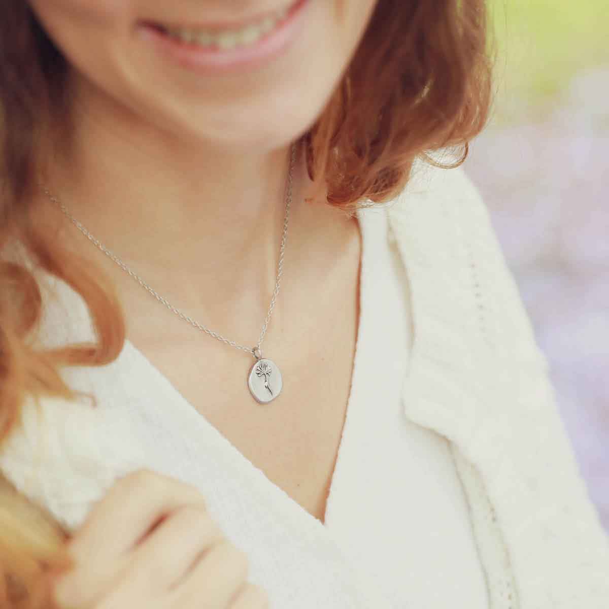 November Birth Flower Necklace (Pewter)