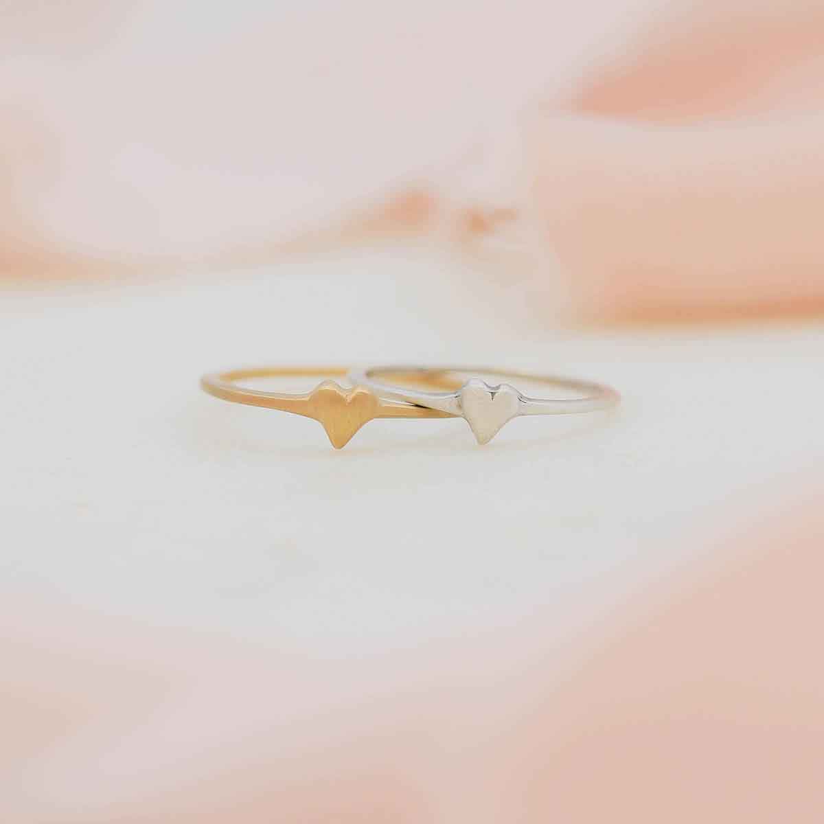 Sweet Love Ring - One Heart (9K Solid Gold)