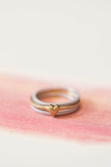 Sweet Love Ring - One Heart (9K Solid Gold)