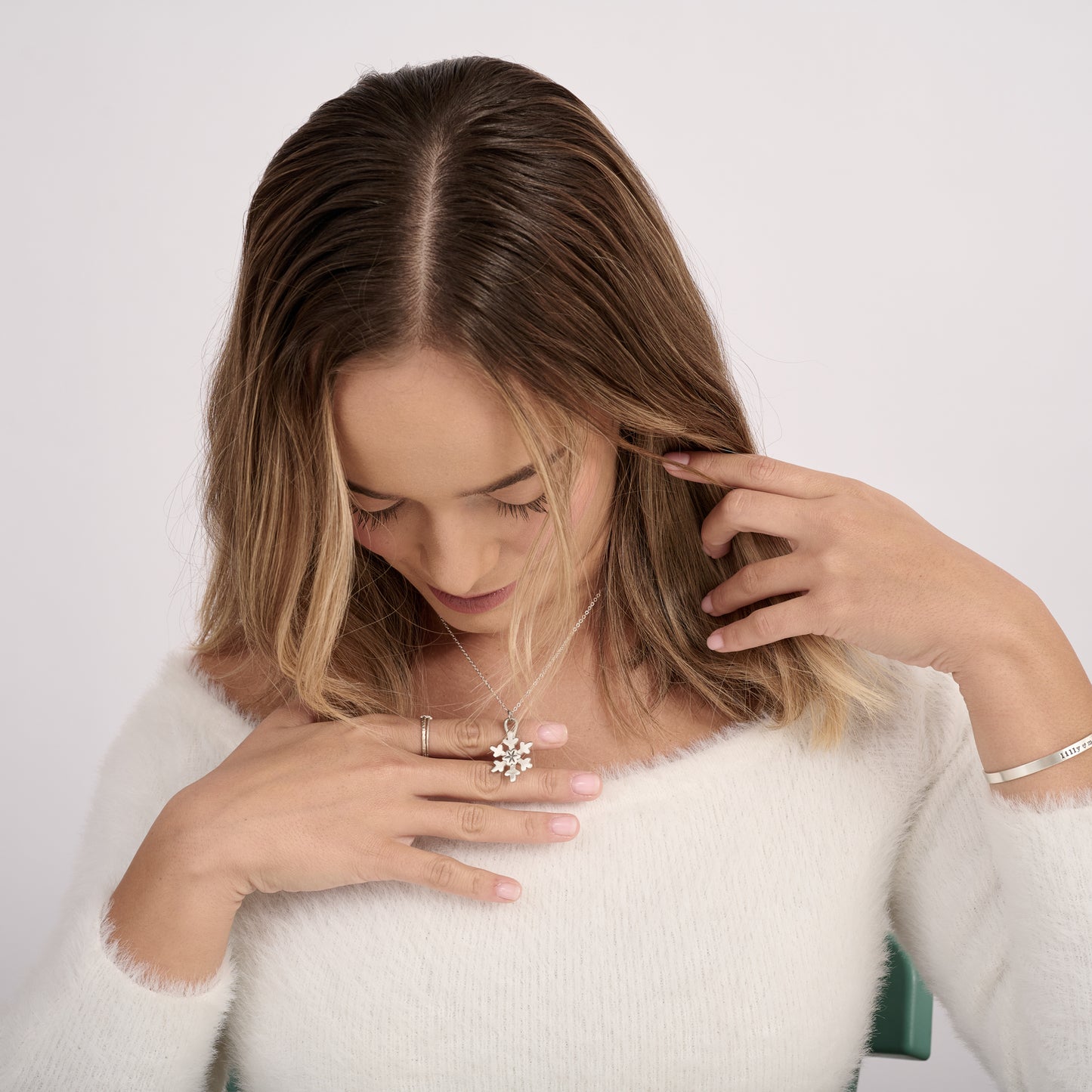 Snow Flurry Necklace (Pewter)