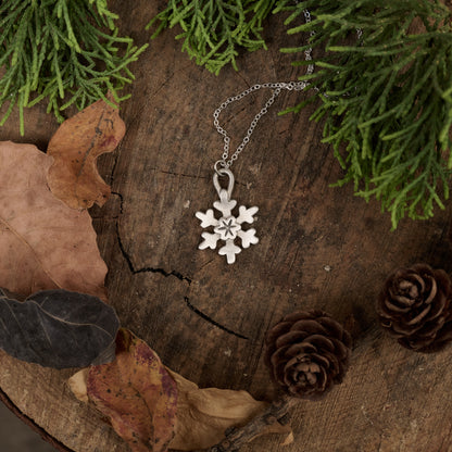 Snow Flurry Necklace (Pewter)