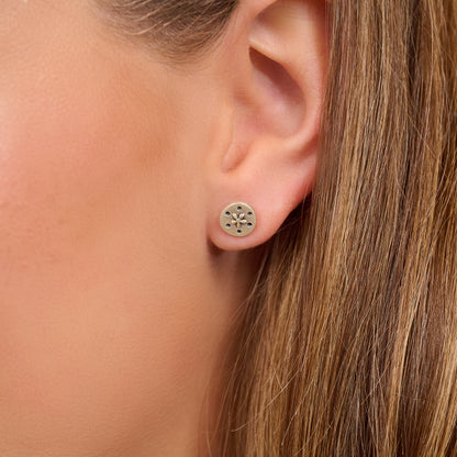 Dainty Daisy Stud Earrings (Sterling Silver)