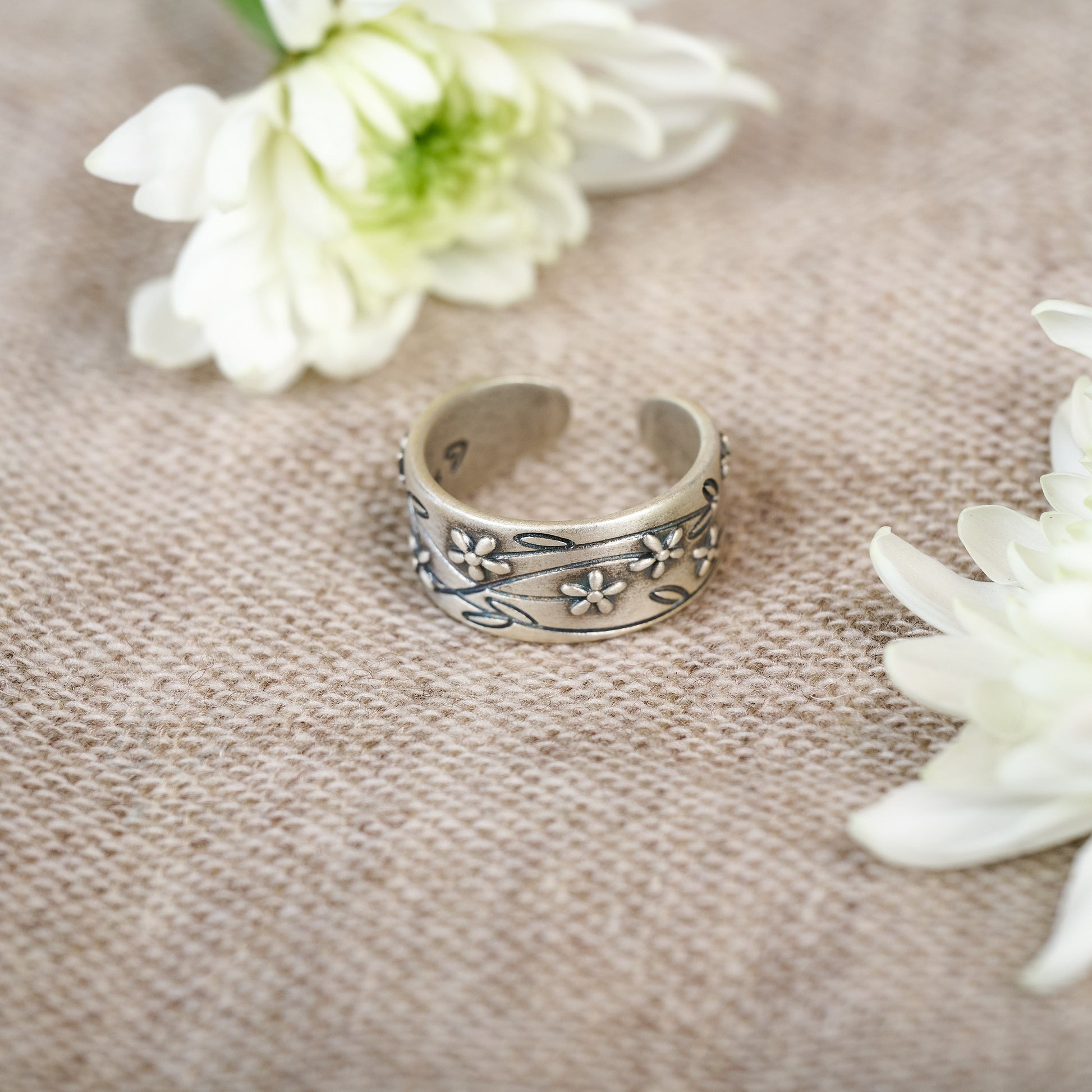 Vintage Botanicals Adjustable Ring (Sterling Silver) - Lisa Leonard Designs