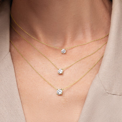 You are a Light Diamond Solitaire Pendant Necklace 0.5ct (14K Solid Gold)