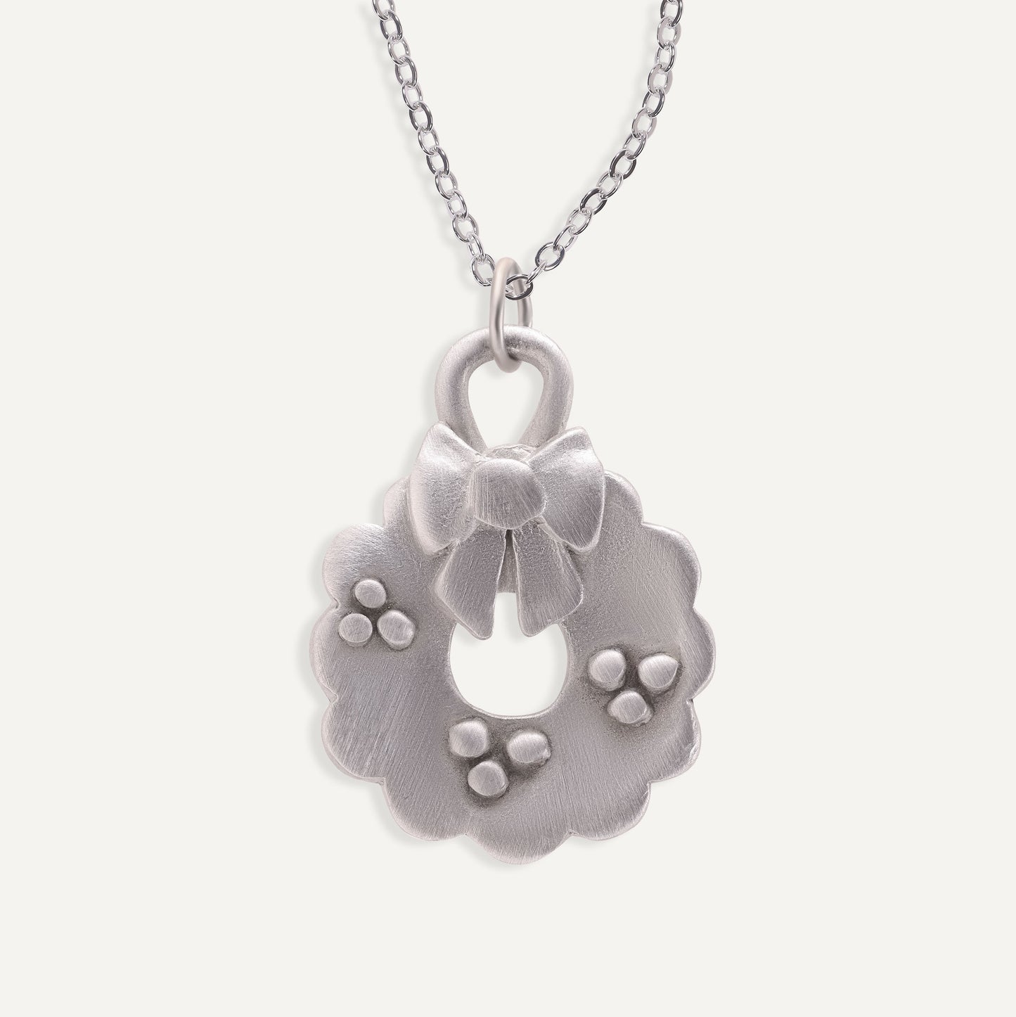 Berry and Bow Wreath Necklace (Pewter)