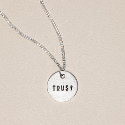 Trust Disc Pendant Necklace [Sterling Silver]