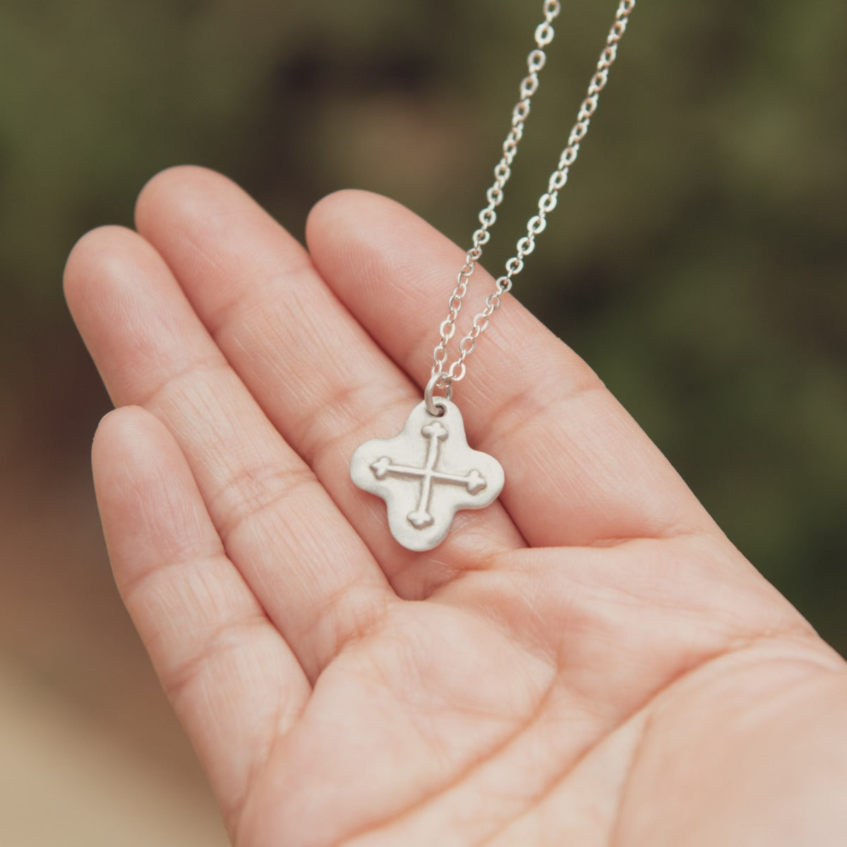 Shining Light Cross Necklace (Sterling Silver)