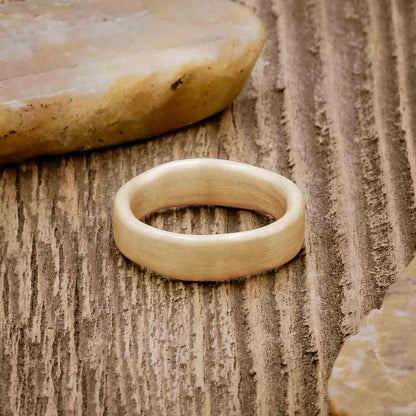 Summit Ring (9K Solid Gold)